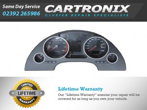 Seat Exeo instrument cluster dashboard with speedometer and tachometer displays.